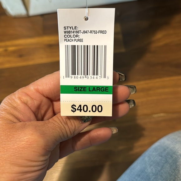 Peach puree top. Size Large - Picture 4 of 4